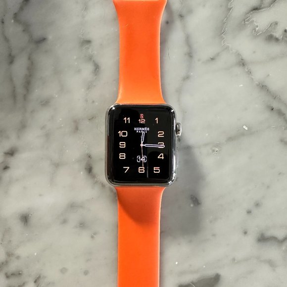 Hermès Apple Watch 42MM (2ND GEN) main image 4